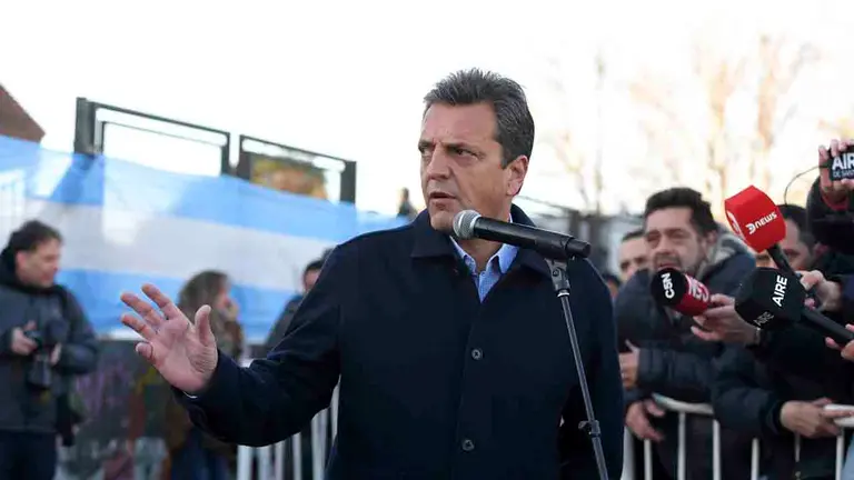 El ministro de Econom&iacute;a de Argentina y candidato presidencial por el frente gobernante Uni&oacute;n por la Patria, Sergio Massa. EFE
