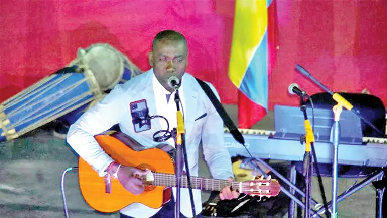 El cantautor colombiano V&iacute;ctor Hugo Rodr&iacute;guez./ PRENSA LATINA