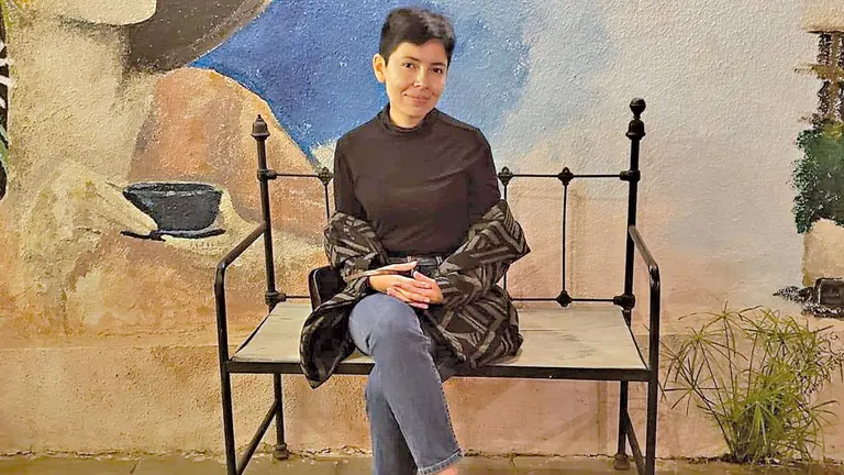 La escritora Leni Favela Flores Espinoza. / CORTESÍA