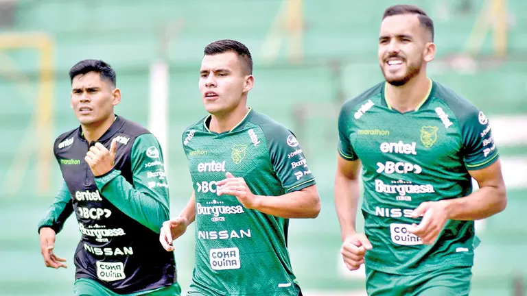 Una imagen de una pr&aacute;ctica que realiz&oacute; la Selecci&oacute;n Nacional en el Tahuichi Aguilera./ APG