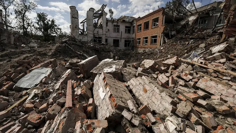 Im&aacute;genes de un sector de Ucrania, durante la guerra con Rusia./ EFE