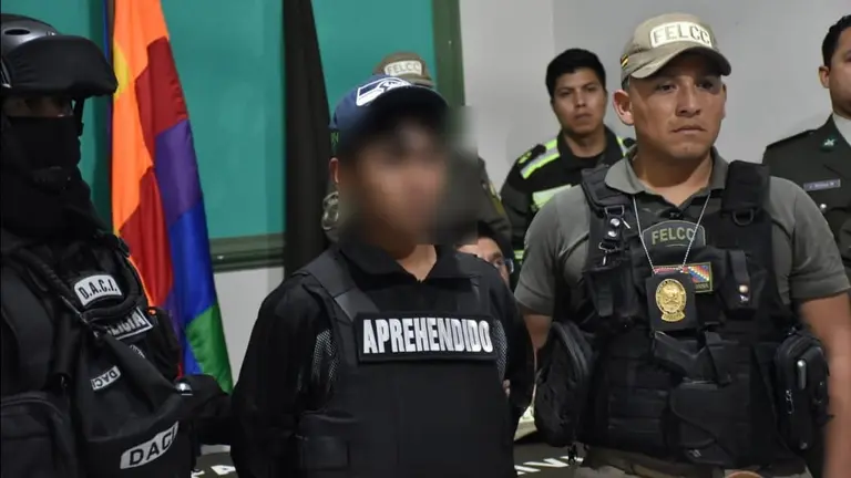 Iv&aacute;n F.G, el presunto violador serial de 19 a&ntilde;os, es presentado por la Polic&iacute;a. NO&Eacute; PORTUGAL