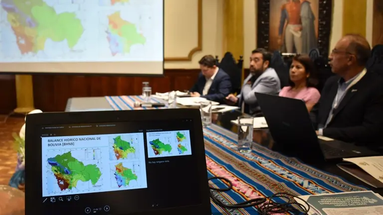 La instalaci&oacute;n de mesas, en d&iacute;as recientes. NO&Eacute; PORTUGAL