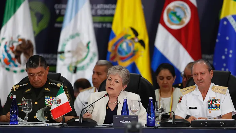 Alicia B&aacute;rcena, secretaria de Relaciones Exteriores de M&eacute;xico, habla este 9 de septiembre de 2023 durante la Conferencia Latinoamericana y del Caribe sobre Drogas, en Cali (Colombia)./ EFE