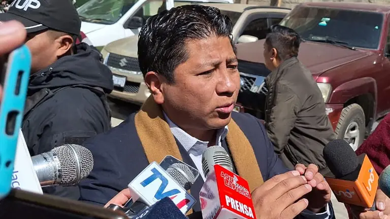 Aprehenden al asamble&iacute;sta departamental Leopoldo Chui, l&iacute;der de la agrupaci&oacute;n Jallalla./ ERBOL
