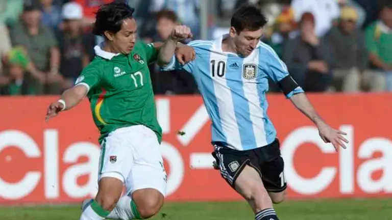 Una imagen de archivo de un partido de Bolivia vs Argentina. CONMEBOL