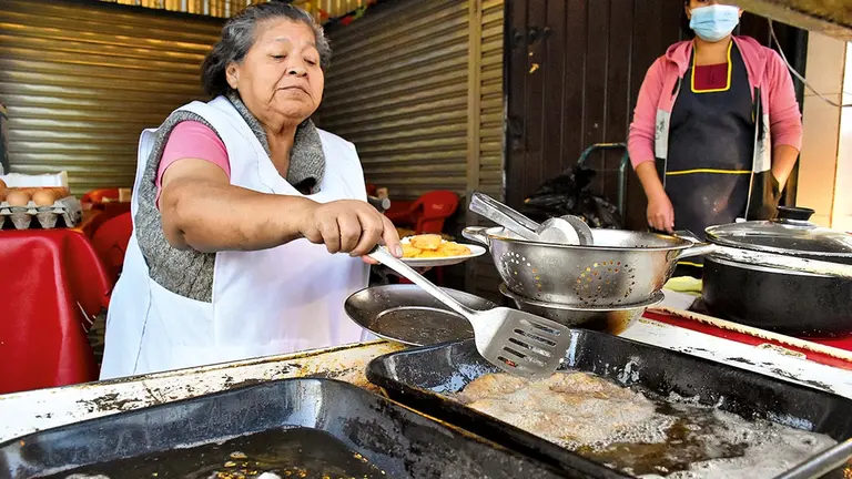 Doña Anita, la mujer que encendió el fogón que dio origen al trancapecho./ NOÉ PORTUGAL