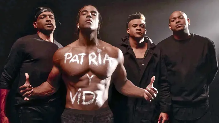 Captura de video en la que aparecen los cantantes cubanos, intérpretes de la canción %22Patria y Vida%22, que se convirtió en el himno de las protestas del 11 de julio de 2021 en Cuba./ EFE