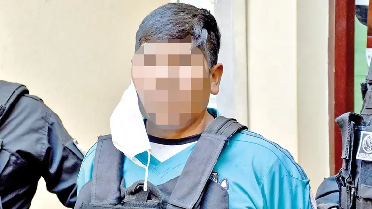 Policía presenta a M.P.J., sentenciado por violación a su hija./ NOÉ PORTUGAL