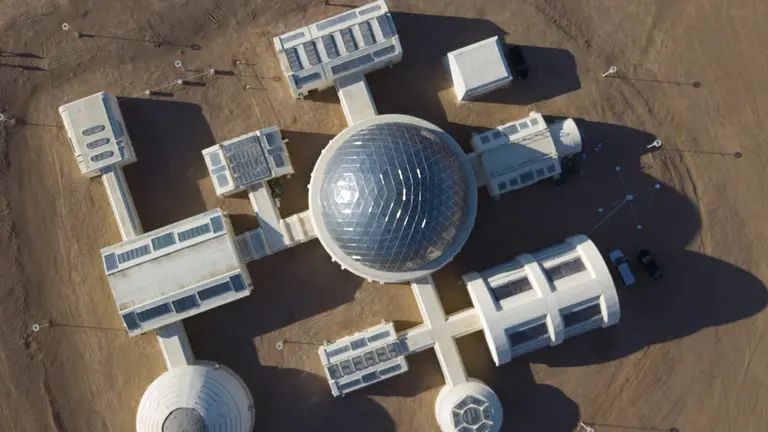 Fotograf&iacute;a de archivo de la vista de la base de simulaci&oacute;n del Proyecto Espacio-C que simula la vida en Marte en el desierto de Gobi en China./ EFE