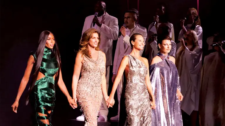 Cindy Crawford, Christy Turlington, Linda Evangelista y Naomi Campbell se re&uacute;nen en un estudio fotogr&aacute;fico del West Side de Manhattan para hacer su magia de supermodelos./ VOGUE