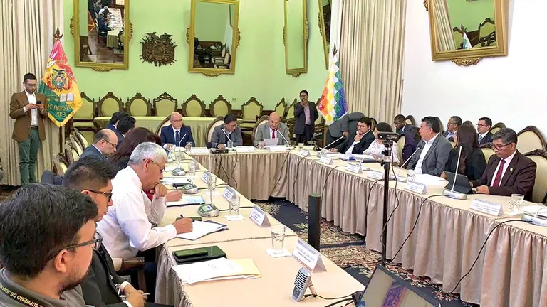 Una sesi&oacute;n del Tribunal Constitucional, ayer./ APG