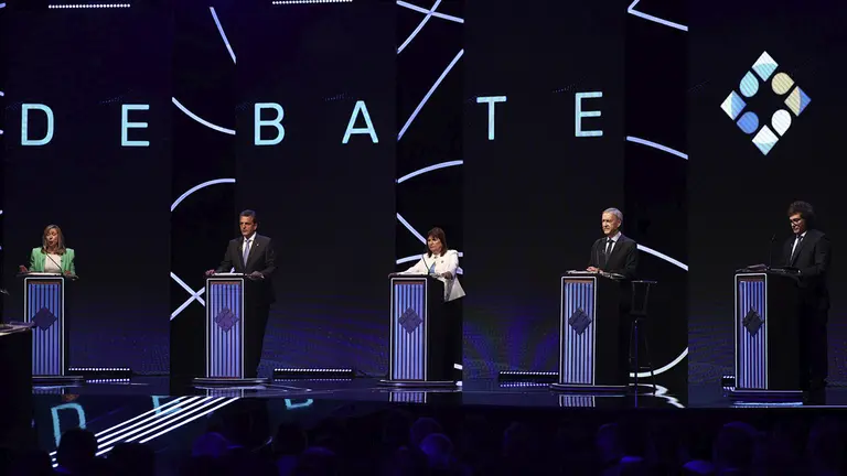 Vista general ayer del Debate Presidencial 2023, en Santiago del Estero (Argentina)./ EFE