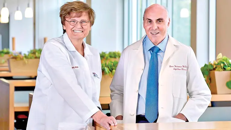Katalin Karik&oacute; y Drew Weissman, ganadores del Nobel./ AGENCIASINC.ES