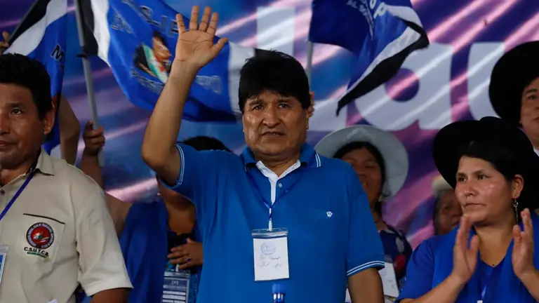 El l&iacute;der del MAS, Evo Morales, en un Congreso en Lauca &Ntilde;. APG