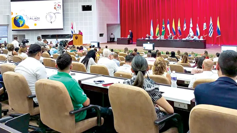 Empresarios en rueda de negocios de Cuba./ ABI