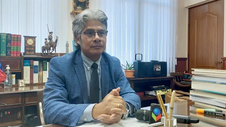 El exprocurador general, Wilfredo Chávez, es entrevistado./ ERBOL