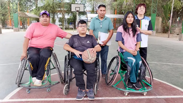 La selección cochabambina de basquet sobre silla de ruedas ultima detalles para el nacional de la disciplina./ ANDRÉS PACHECO PERIODISTA