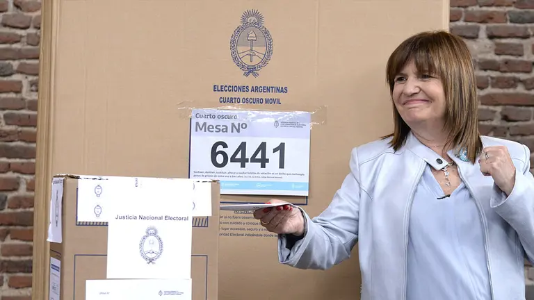 &iquest;Viol&oacute; el silencio electoral?: tras votar, Bullrich dijo que ellos &lsquo;traen tranquilidad&rsquo; a Argentina