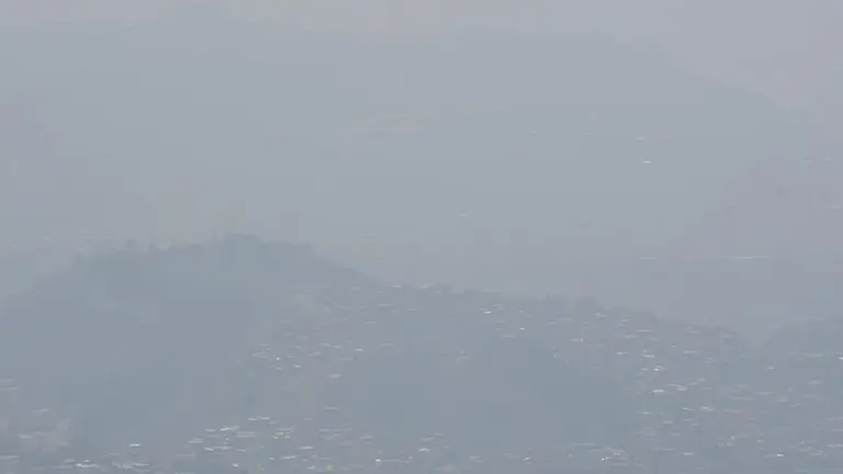 El nivel de visibilidad en La Paz es nulo debido a los incendios forestales. APG