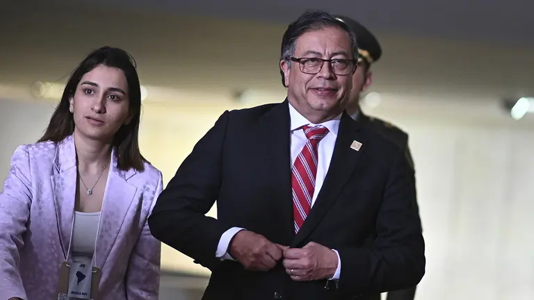 El presidente de Colombia, Gustavo Petro, junto con Laura Sarabia, exjefa de Gabinete, en una fotograf&iacute;a de archivo. EFE