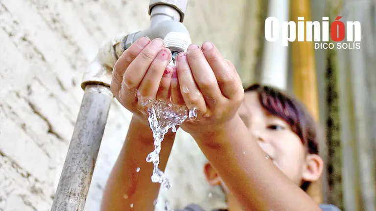 Imagen referencial de agua potable en un domicilio particular./ DICO SOL&Iacute;S