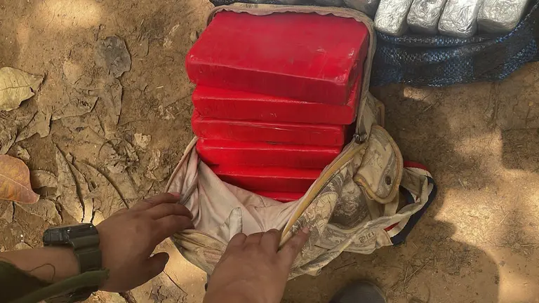 Paquetes de droga hallados en Cobija./ TOMADA DE ABI