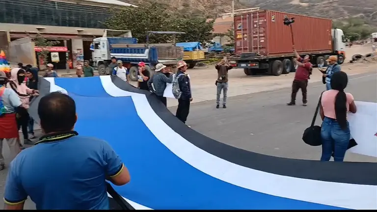 Momento de los bloqueos en Parotani. CAPTURA DE VIDEO