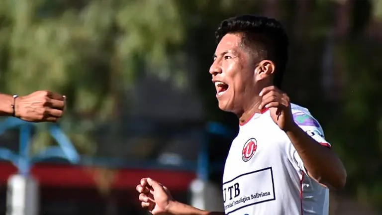 El jugador Erick Cano anot&oacute; el empate 2-2 en Quillacollo./ DICO SOL&Iacute;S