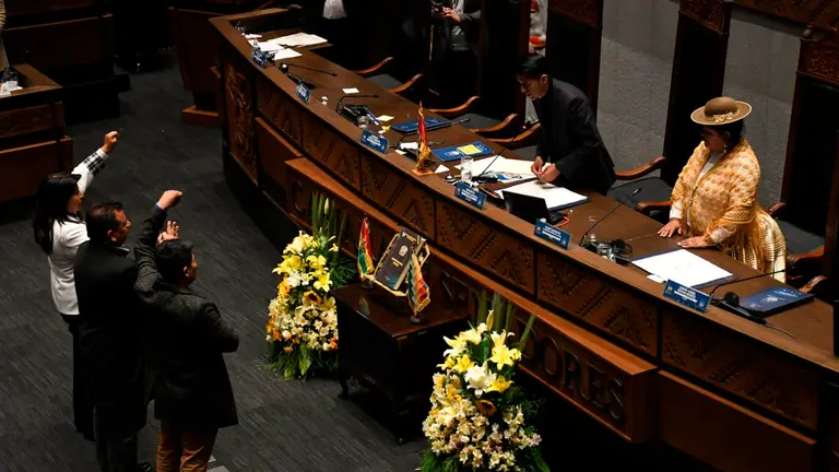 Momento durante el juramento de parte de la directiva del Senado. APG