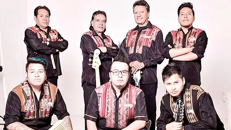 Los m&uacute;sicos que integran la banda de folk rock Wara./ WARA
