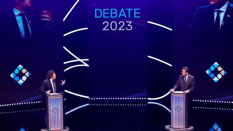 Tercer debate presidencial 2023, en la Facultad de Derecho, entre Sergio Massa, candidato por Uni&oacute;n por la Patria y Javier Milei, candidato por La Libertad Avanza. Fabi&aacute;n Marelli gentileza de Infobae