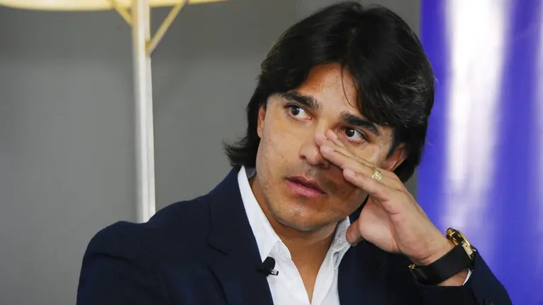 El 'Matador' Marcelo Martins se muestra conmovido ante los medios de comunicaci&oacute;n, tras anunciar su retiro de la Selecci&oacute;n. APG
