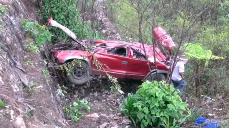 Imagen del veh&iacute;culo tras el accidente. Jorge Zamora gentileza de Red Uno