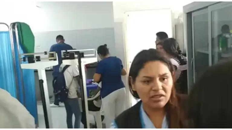 Momento de la atenci&oacute;n a los afectados. / TOMADA DE URGENTE