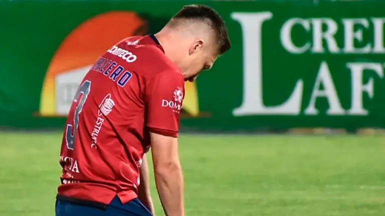 El jugador Alejandro Chumacero, en el partido./ DICO SOL&Iacute;S