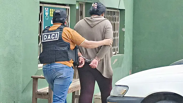 Claudia Alejandra E.G., principal sospechosa del robo en el asilo El Buen Pastor./ MARIELA COSS&Iacute;O