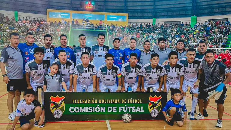 El equipo Fantasmas Morales Moralitos, en un partido pasado./ FANTASMAS MORALES  MORALITOS