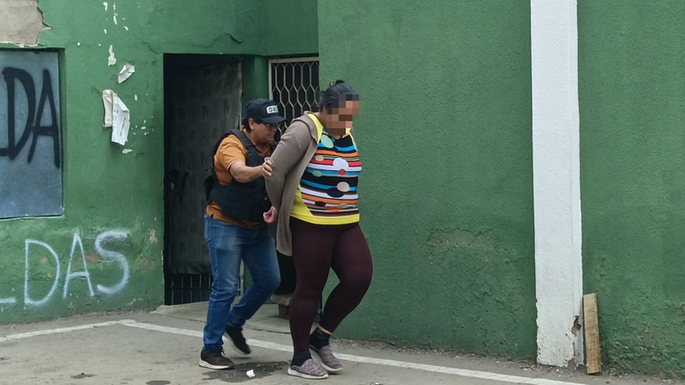 Claudia Alejandra A., principal sospecha del robo en un asilo de Cochabamba./ MARIELA COSS&Iacute;O
