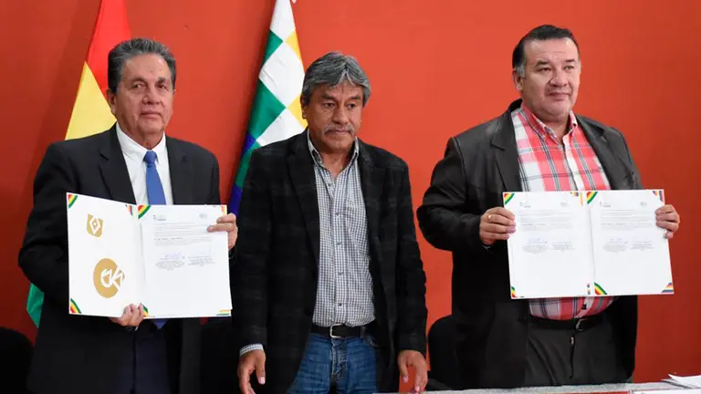 Firma del convenio Interinstitucional./ ABI