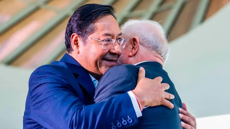 El presidente del Estado, Luis Arce, y el presidente de Brasil, Lula da Silva en Mercosur. Luis Arce