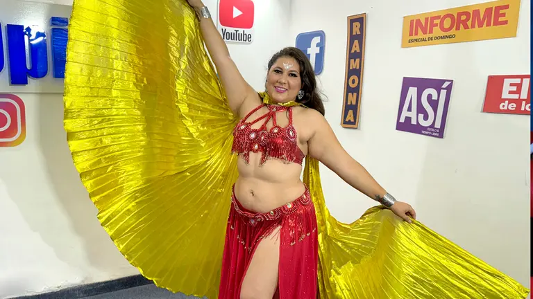 Danza &aacute;rabe en la academia Az Zahir, que organiza un evento este s&aacute;bado./ ALEJANDRO ORELLANA