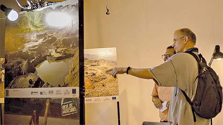 Piezas relacionadas con el extractivismo que se exhiben en el mARTadero./ MARTADERO