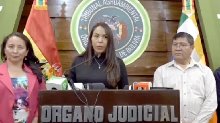 Magistrados del Tribunal Agroambiental en conferencia de prensa./ OXIGENO.BO