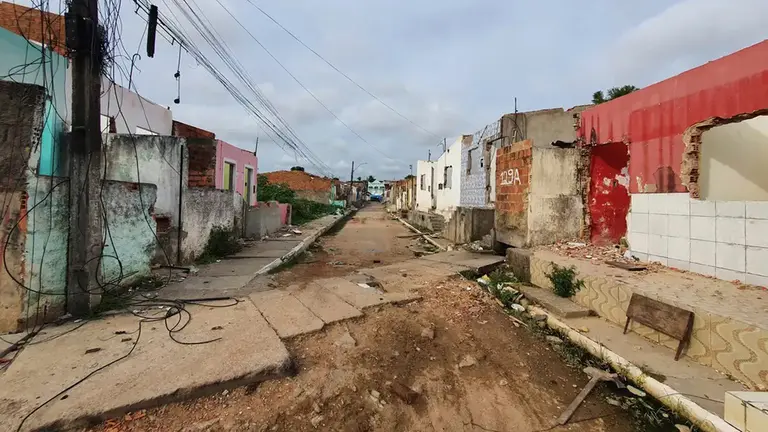 Vista de una de las calles que se hunde en dicha ciudad de Brasil./ UFAL