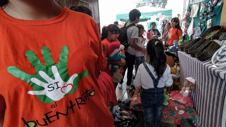 Ni&ntilde;as de Hogar Nuestra Casa buscan tocar corazones de los cochabambinos; invitan a Feria Navide&ntilde;a ./ DICO SOL&Iacute;S