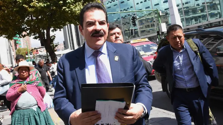 El alcalde de Cochabamba Manfred Reyes Villa en la ciudad de La Paz. APG