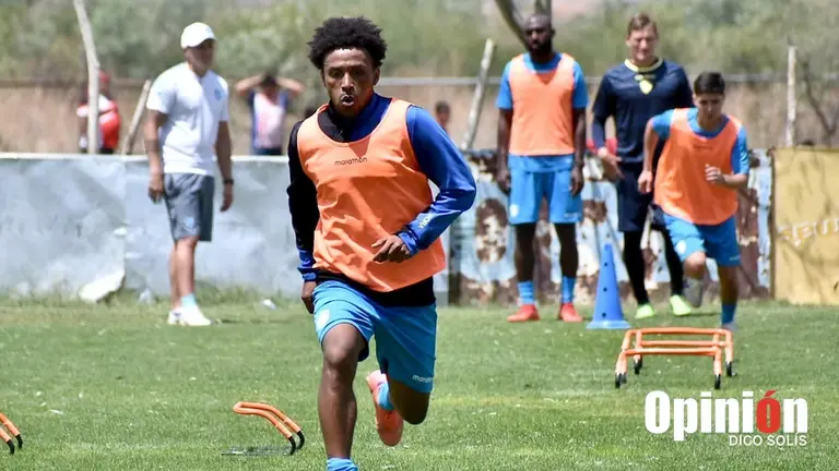 Una imagen de lo que fue el primer d&iacute;a de pretemporada del Equipo del Pueblo./  DICO SOL&Iacute;S