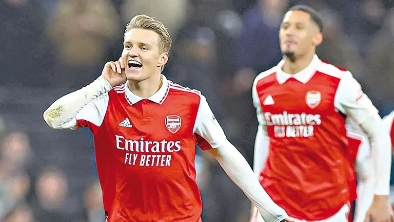 El Gunner celebra una conquista en un duelo pasado./ MARCA.COM