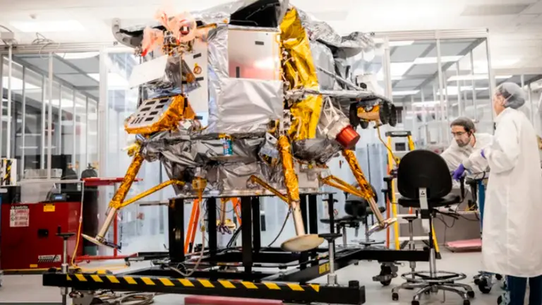 La nave espacial Peregrine, que pesa 1,2 toneladas, forma parte de un grupo de proyectos que tiene EE.UU. para aterrizar en la Luna en 2024./ ABSTROBOTIC